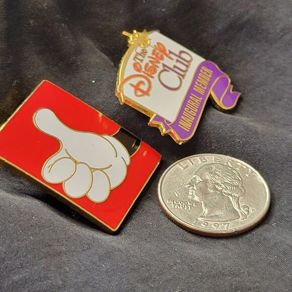 Disney Pin Trader Disney Club Inaugural Member and Mickey Thumbs Up - Picture 4 of 4